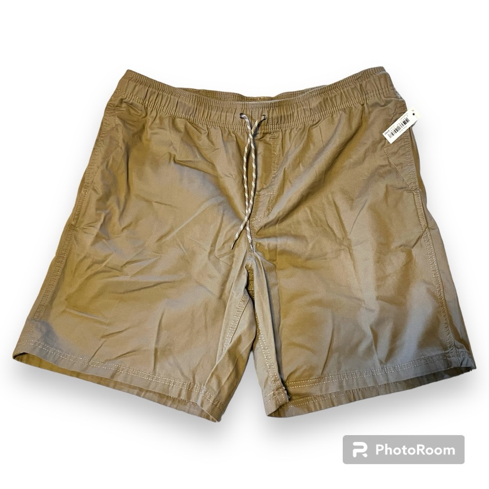 NWT men’s khaki shorts - XL